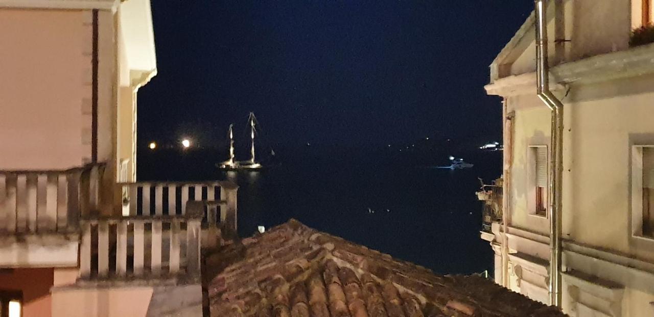 Dame Crotone Bed & Breakfast Dış mekan fotoğraf