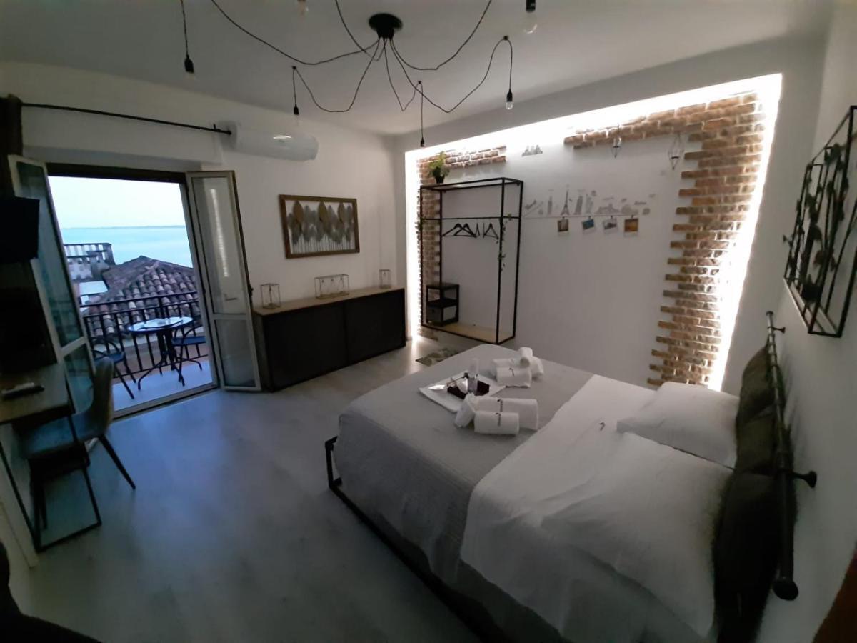 Dame Crotone Bed & Breakfast Dış mekan fotoğraf